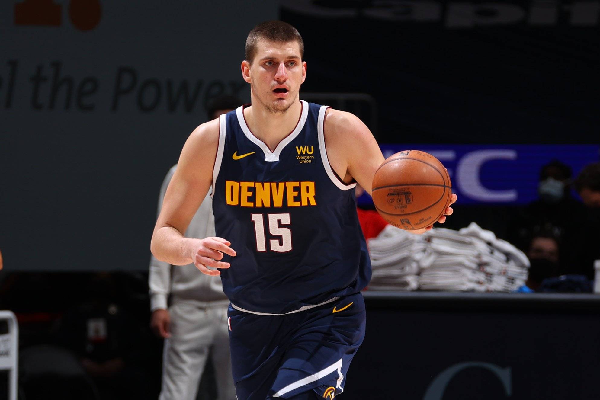 巴黎关键时刻救险，约基奇力保胜局拿下系列赛-九游官网中心